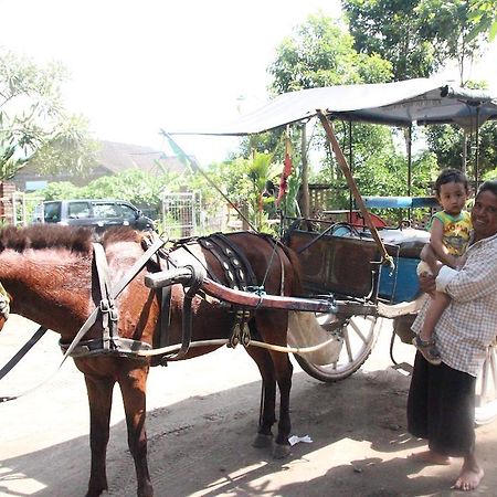 Omah Garengpoeng Guest House มาเกอลัง ภายนอก รูปภาพ