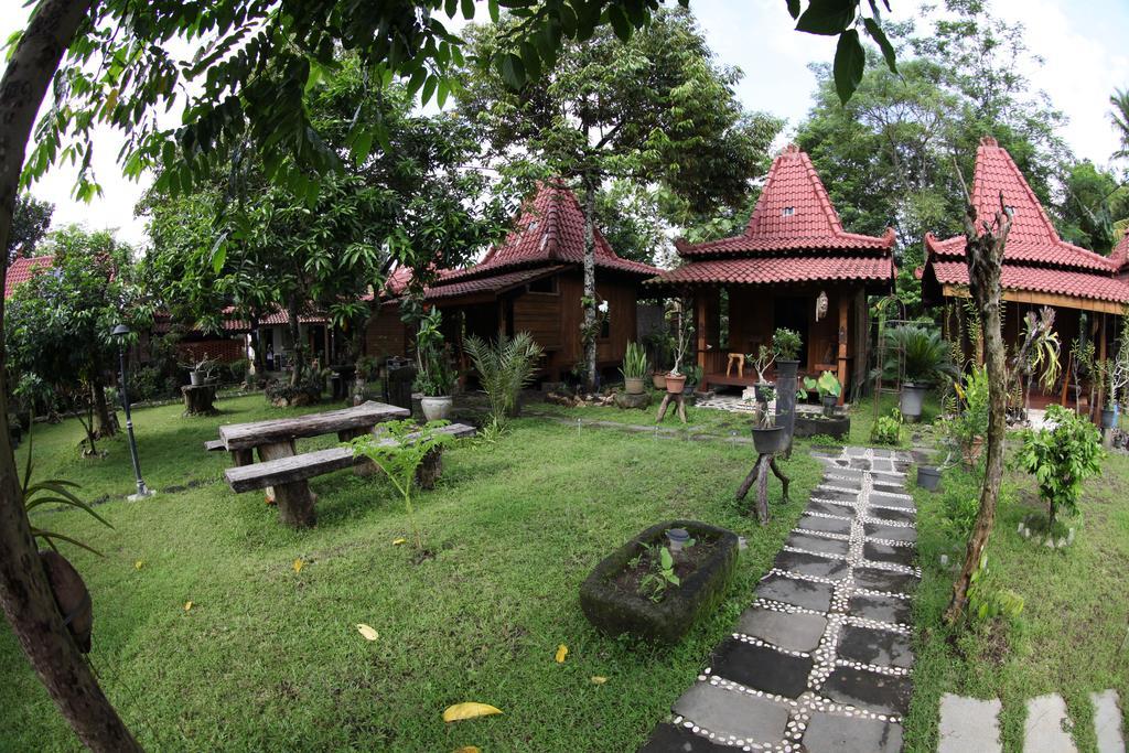 Omah Garengpoeng Guest House มาเกอลัง ภายนอก รูปภาพ