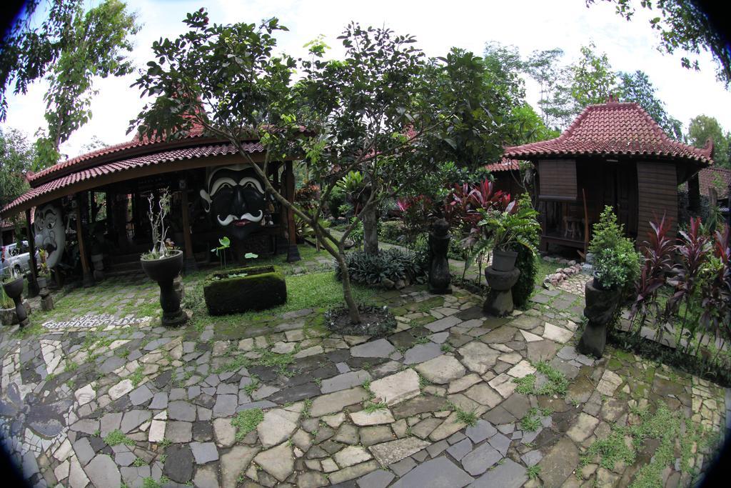 Omah Garengpoeng Guest House มาเกอลัง ห้อง รูปภาพ