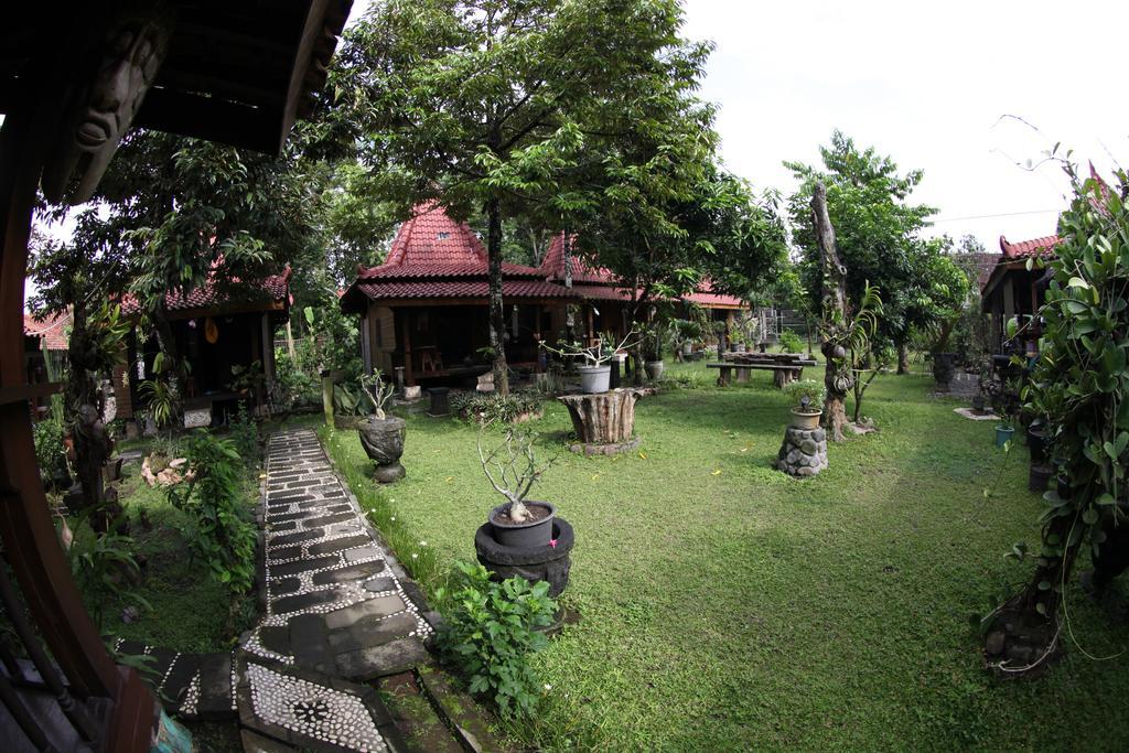 Omah Garengpoeng Guest House มาเกอลัง ห้อง รูปภาพ